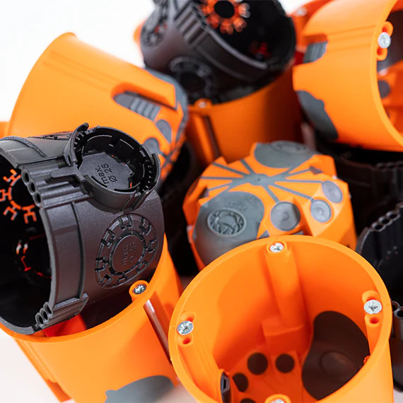 ОБО Беттерманн с нови конзоли под мазилка и за куха стена